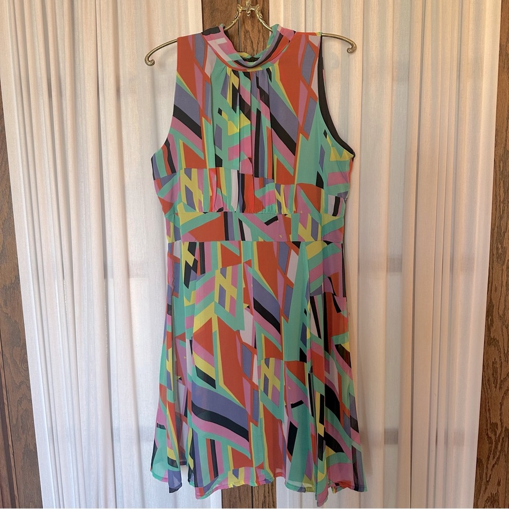 I LE New York Multicolor Black Geometric Sleeveless Tie Neck Dress
